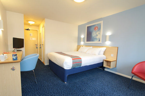 Travelodge Basildon Oda fotoğraf